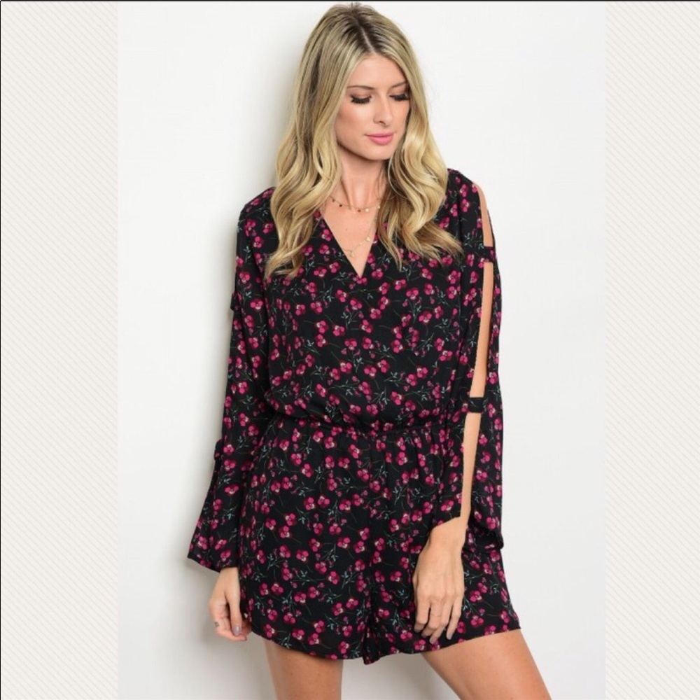 ⭐️ HOST PICK!! ⭐️Spring floral romper! - Picture 2 of 3